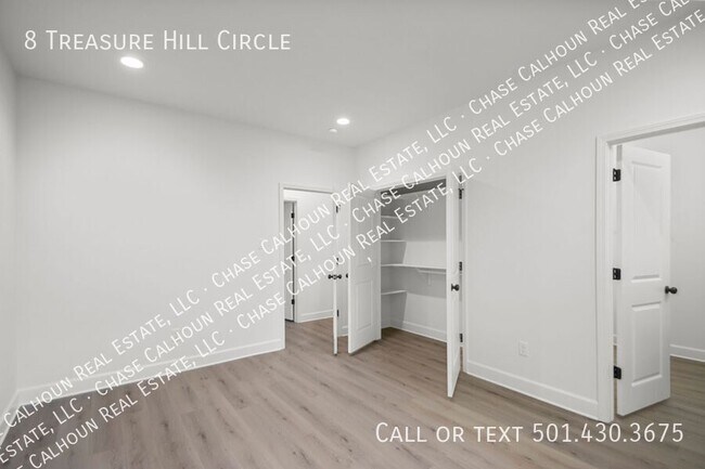 Building Photo - 8 Treasure Hill Cir
