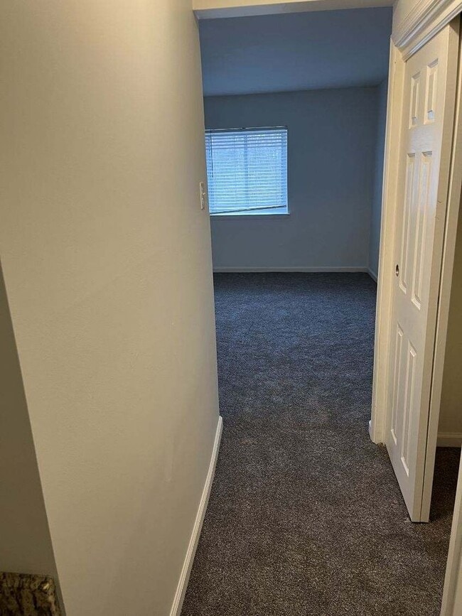 Building Photo - Condo in Pike Creek