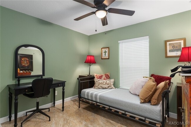 Building Photo - 11482 W Clubview Dr