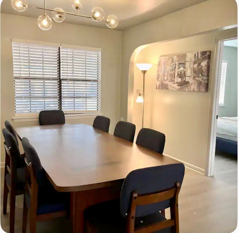 Building Photo - 2775 Bayview Way