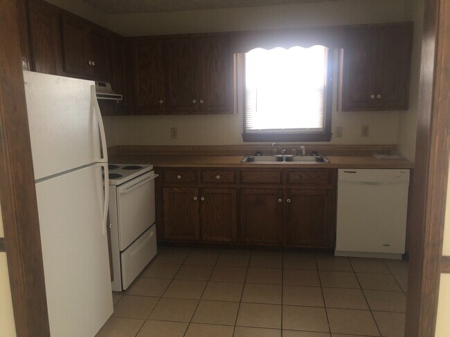 Building Photo - 111 Williamson St