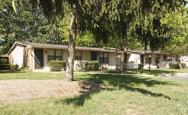 Primary Photo - Ridgewood Apartments