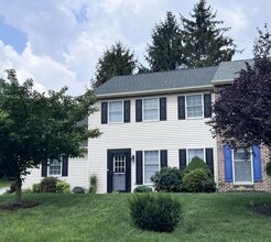 Building Photo - Duplex
