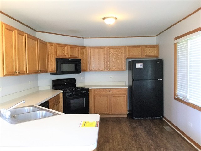 Building Photo - 262 Lakeview Ct