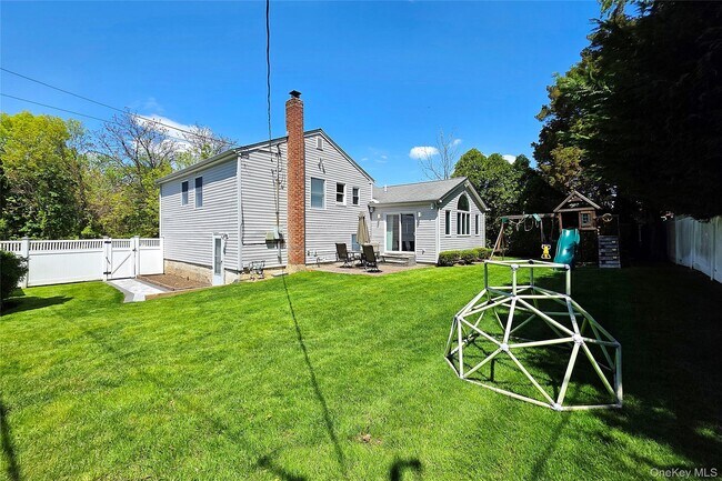 Building Photo - 110 Briarwood Ln