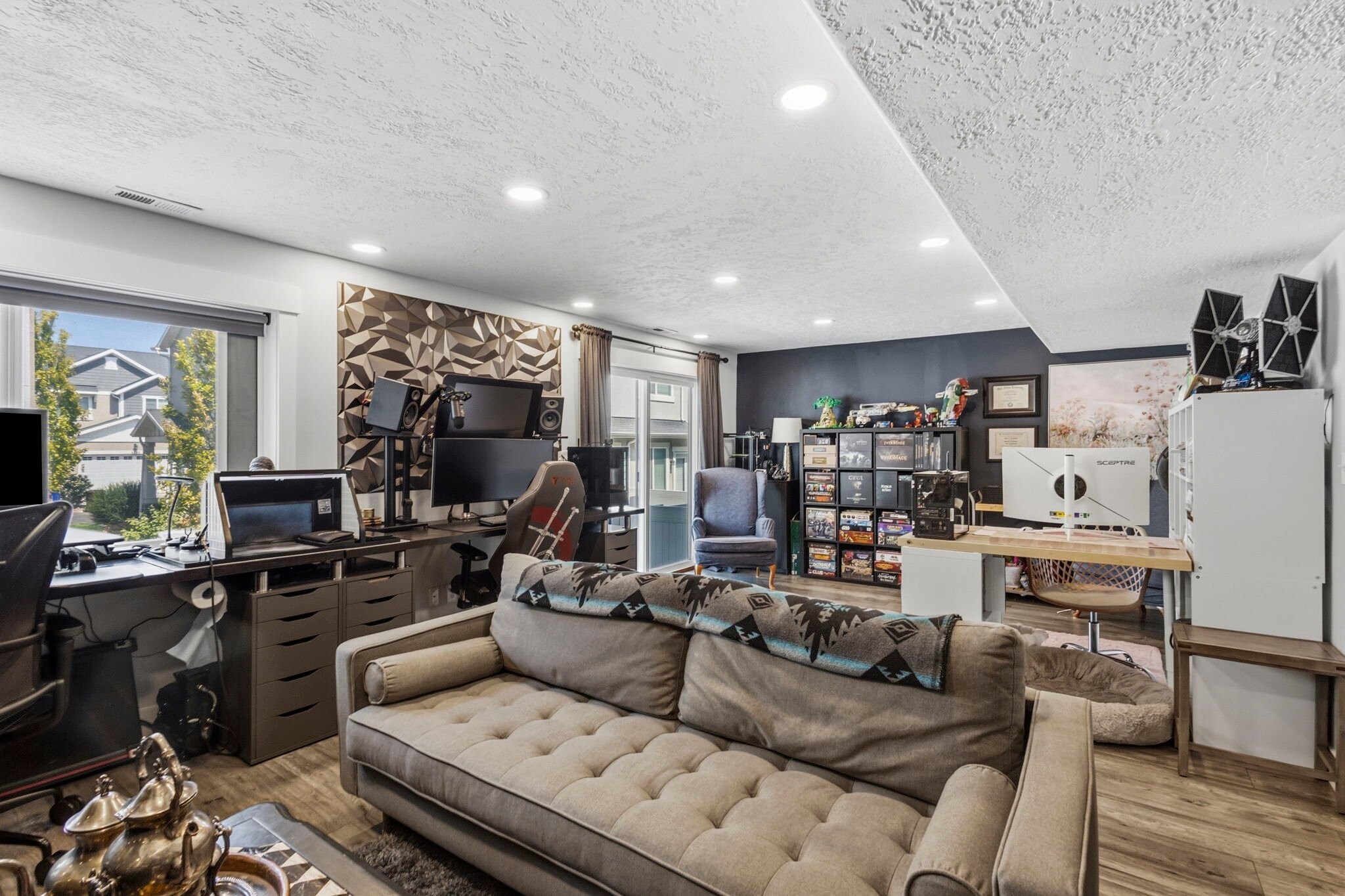 Building Photo - 4318 W Burwell Ln