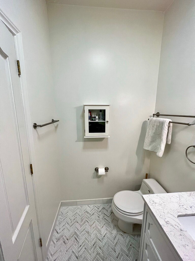 Building Photo - 2212 W Huron St