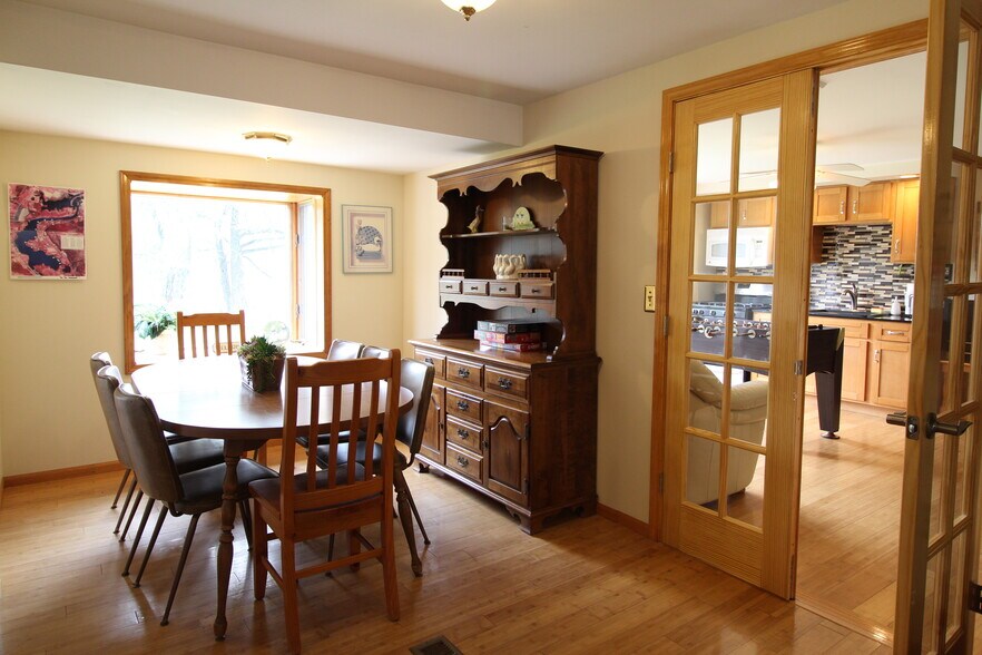 Dining Area - 2820 NY-28