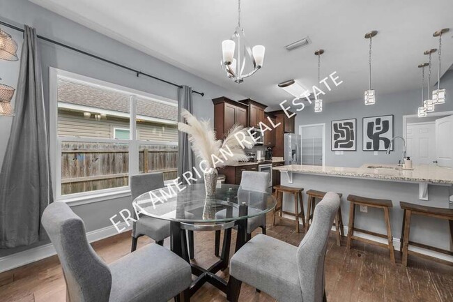 Building Photo - 2269 Tom St