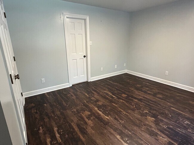 Building Photo - 5 Bed | 3.5 Bath House in Raleigh