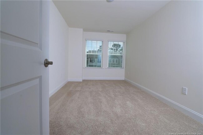 Building Photo - 45 Lavender Ln