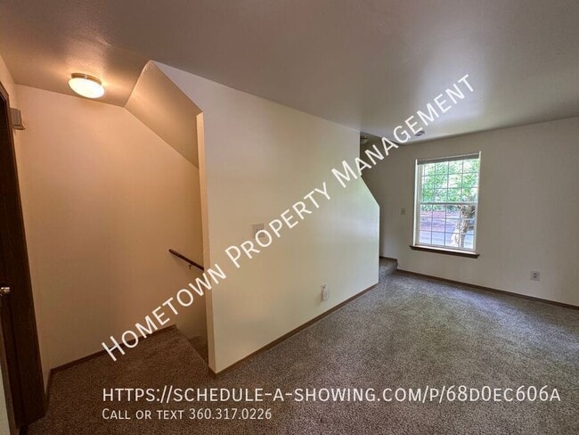 Building Photo - 1224 Cora St SE