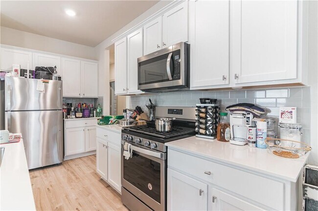 Building Photo - 2017 Daleside Ln