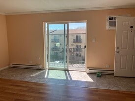 Building Photo - 4067 Bonhill Dr