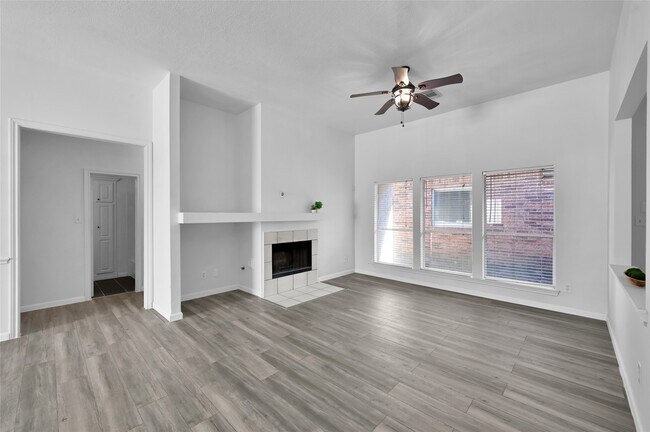 Building Photo - 14636 Ophiuchus Ct