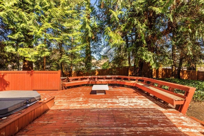 Building Photo - 10716 NE 144th Ct