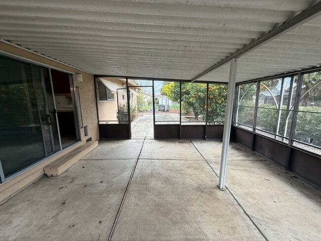 Building Photo - 2 Bedroom 2 Bath One Story Senior Community Vacaville *Star Rentals