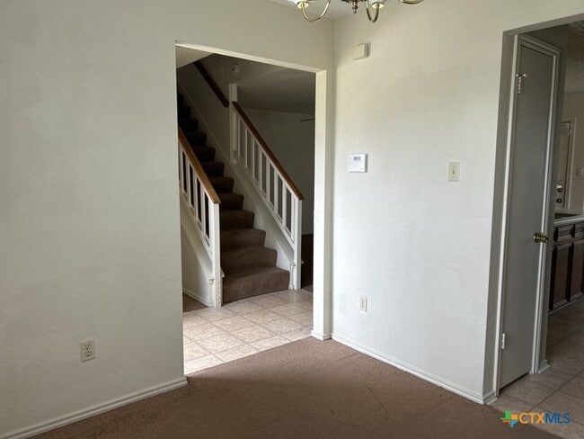 Building Photo - 2607 Schulze Dr