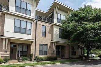 Building Photo - 3206 Noda Blvd