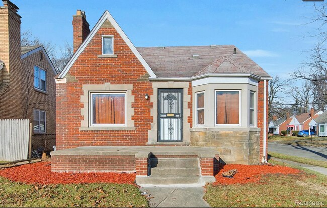 Building Photo - 8550 Outer Dr W