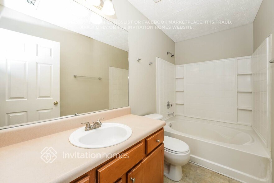 Building Photo - 3019 Rusticwood Dr SW