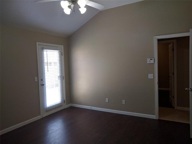 Building Photo - 416 Cherokee Gate Dr