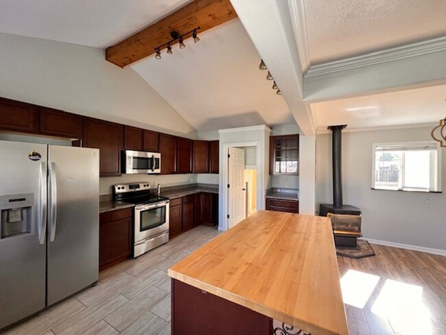 Building Photo - Nice North Bend Home!