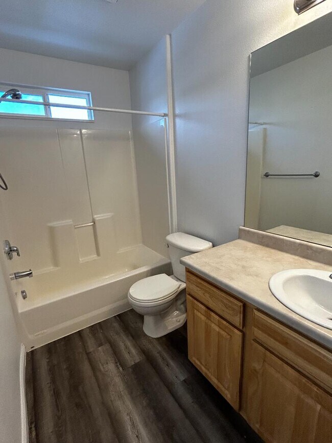 Building Photo - 5059 W Red Shale Rd