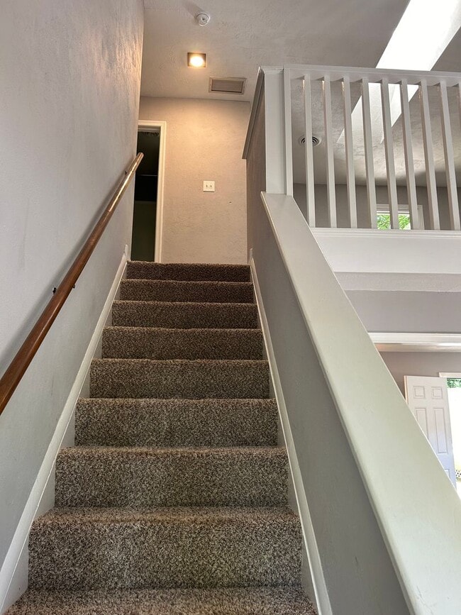 Building Photo - Charming 3BR Cape Cod w/ Loft, Skylights & Fenced Yard – Prime Midlothian Location - Buckingham V...