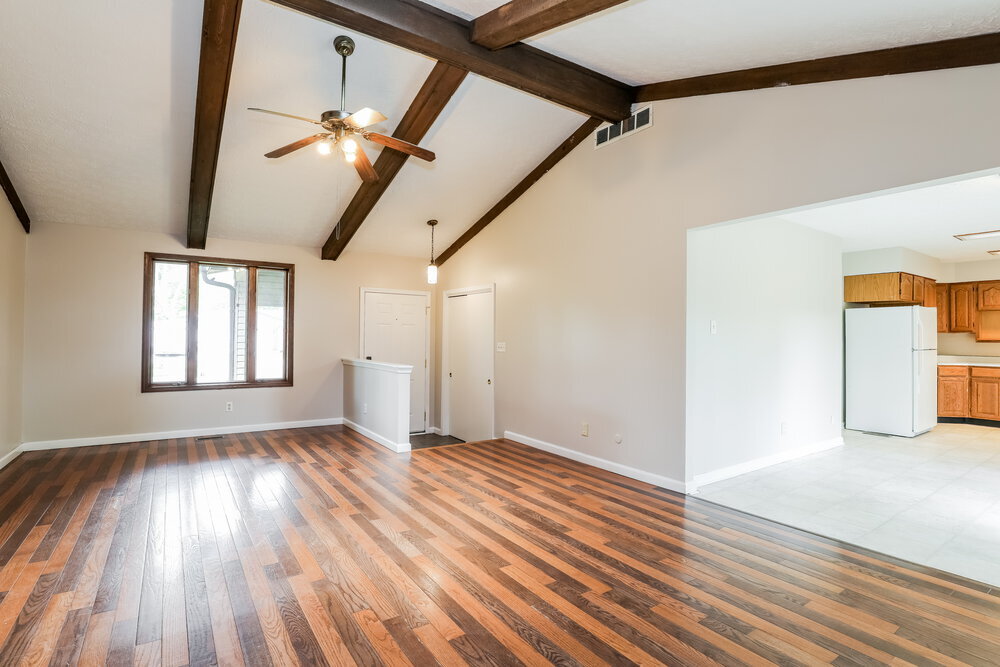 Building Photo - 476 Spring Dr