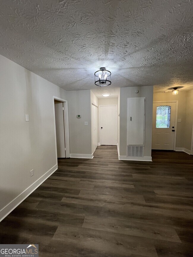 Building Photo - 403 Deergrass Trail