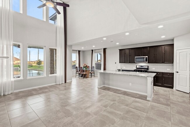 Building Photo - 3506 Lake Bella Megan Dr