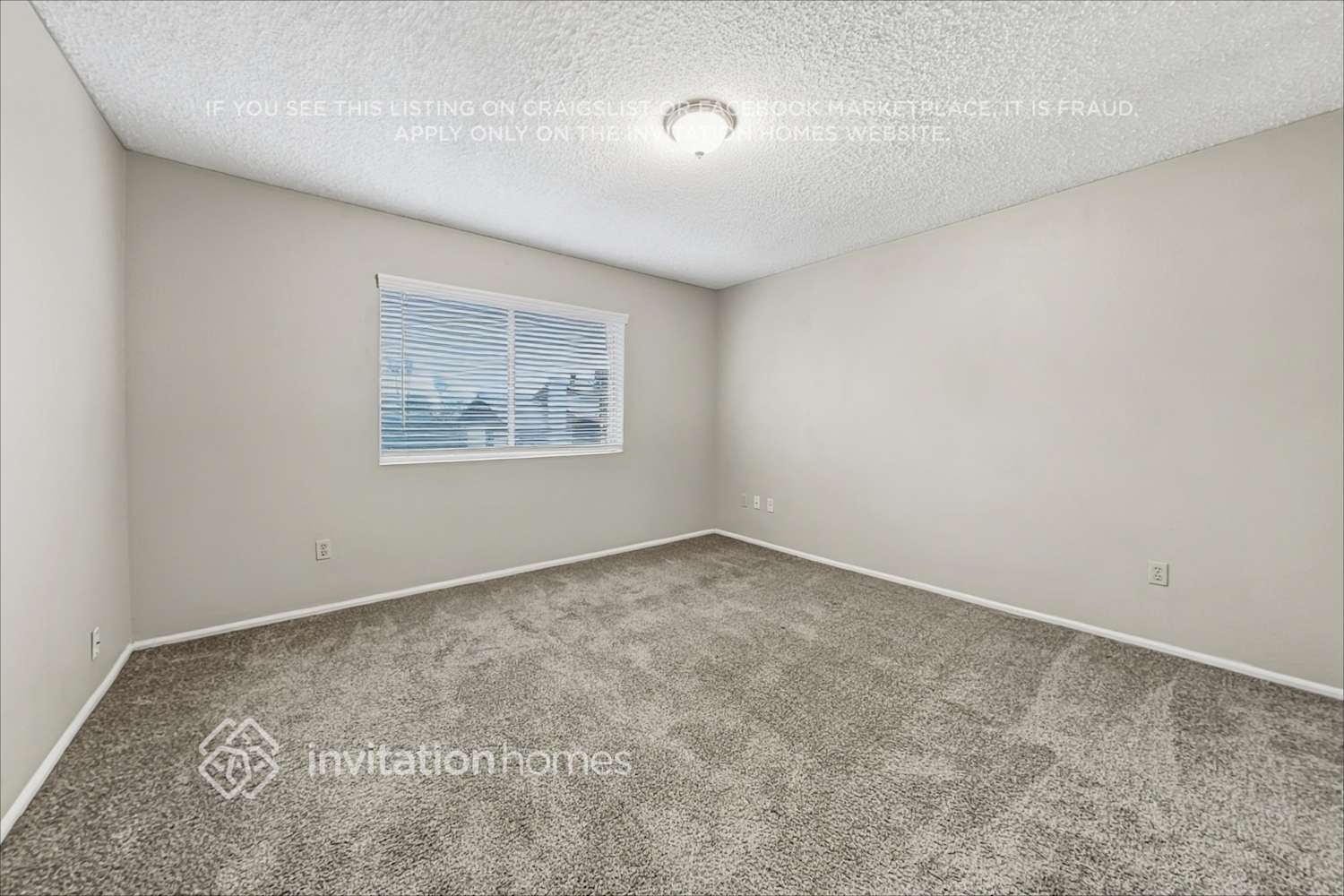 Building Photo - 1615 W Curry Dr
