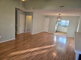 Building Photo - 5006 Silhouette Dr