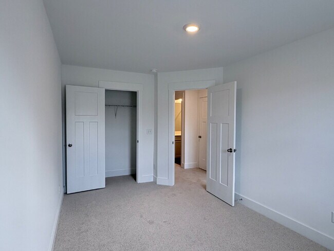 Building Photo - Brand-New 3BR Townhome with Garage in Clayton Crossing