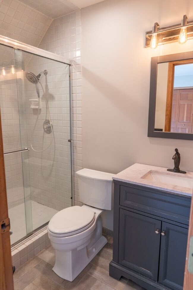 Building Photo - 4bd/3.75ba Woodinville Home