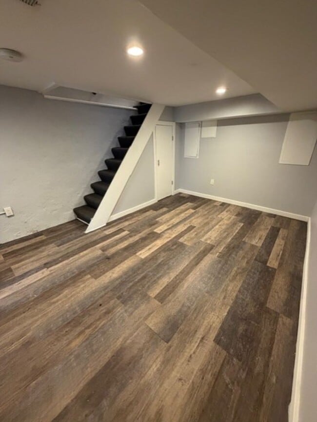 Building Photo - Beauty in LOMO