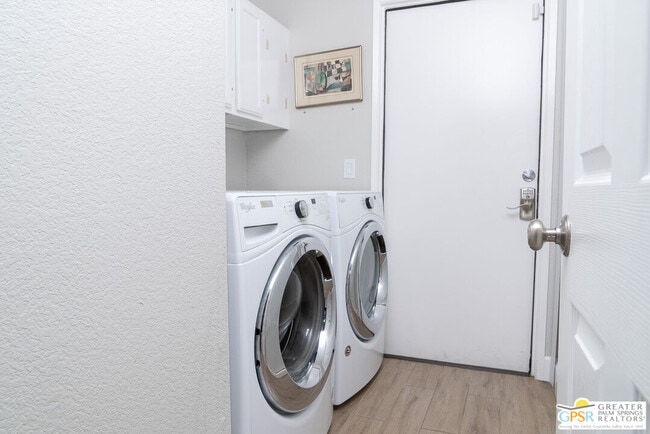 Building Photo - 2342 N San Gorgonio Rd