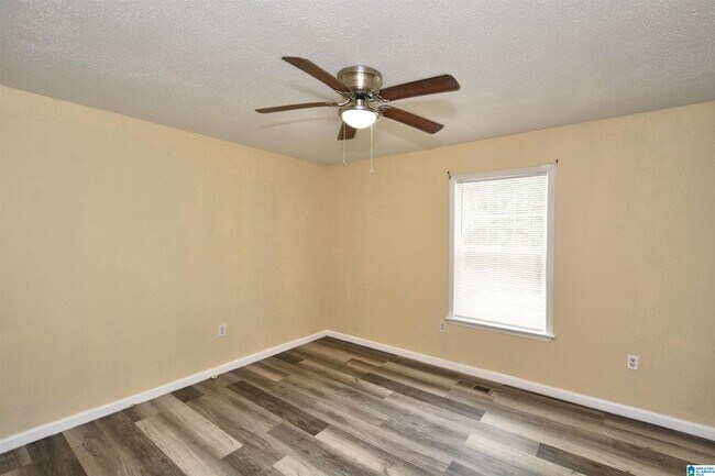 Building Photo - 1721 Maralyn Dr