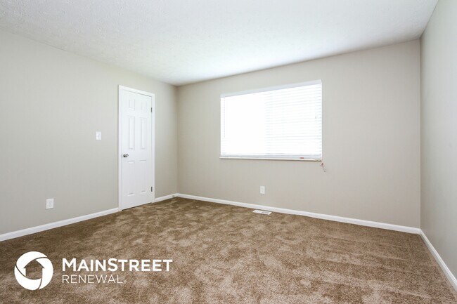 Building Photo - 644 Woods Crossing Ln