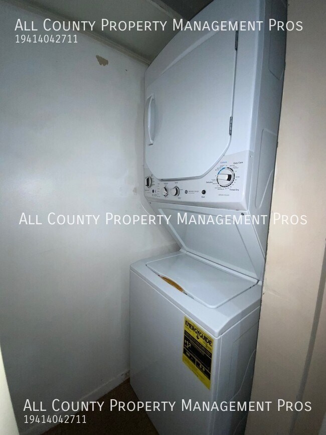 Building Photo - 4511 3rd St Cir W