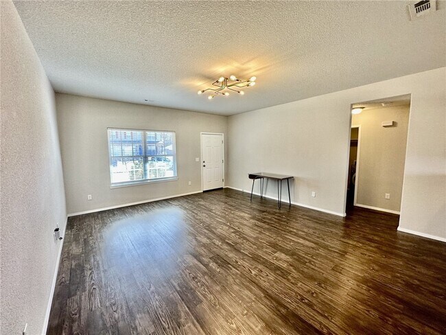 Building Photo - 6206 SW Warrington Rd