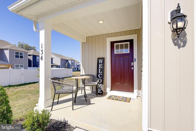 Building Photo - 134 Charming Frst Ave