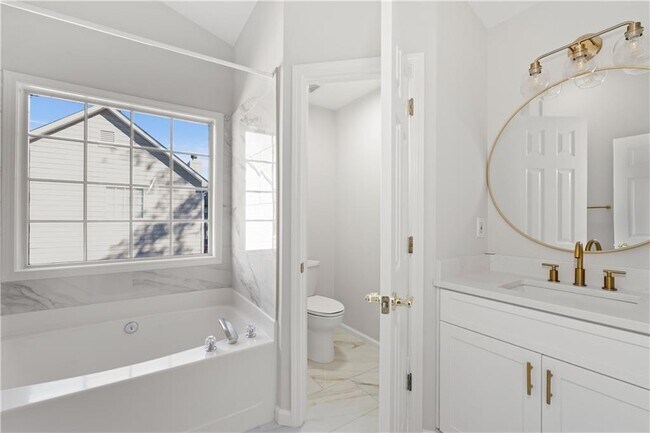 Building Photo - 2871 Belfaire Lake Dr