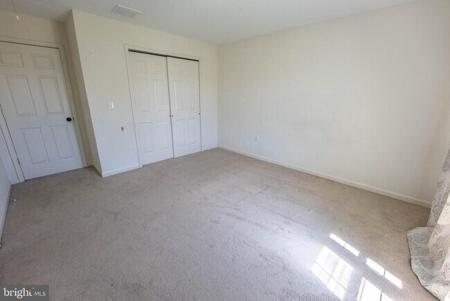Building Photo - 516 Rachel Dr