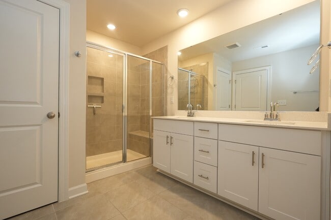 Building Photo - 12412 Larue Ln