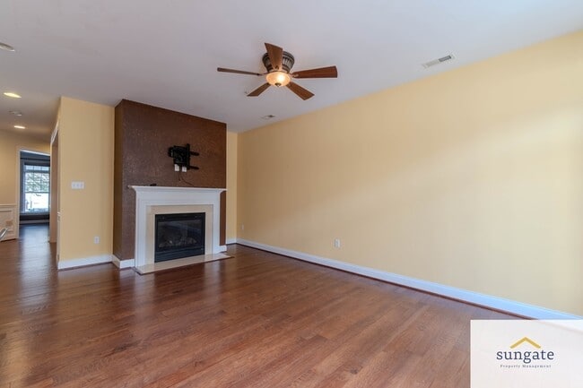 Building Photo - 11227 Terrace Ln