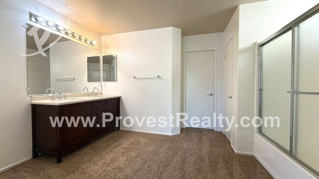 Building Photo - 14051 Horseshoe Way