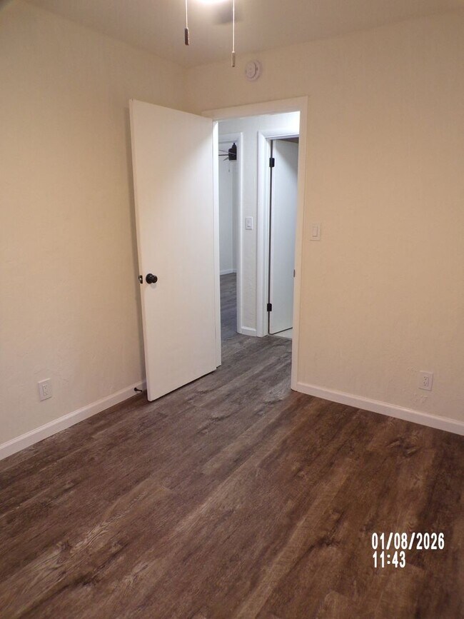 Building Photo - Great re-do