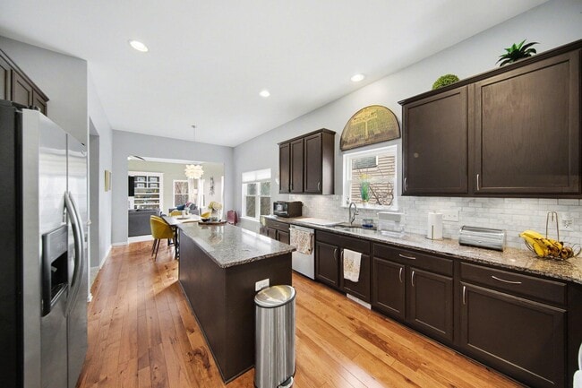 Building Photo - 1495 Chapleau Dr